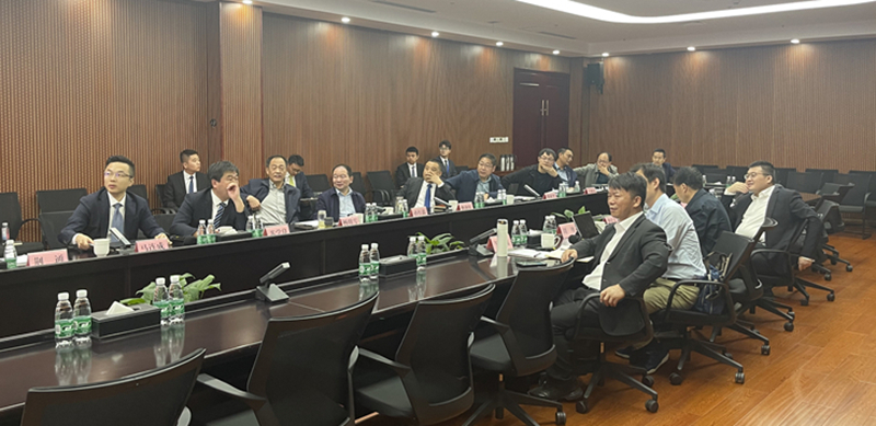 县长孙红鑫会见江苏利特尔绿色包装股份考察团 共商包装装潢印刷品印刷合作新机遇